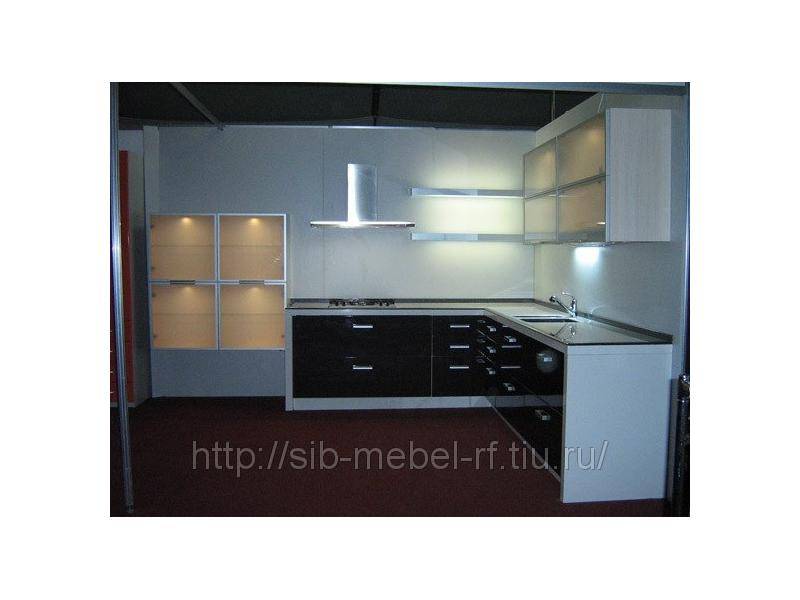 кухня с фасадами из пластика 3 в Саранске