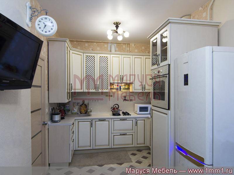 кухня угловая кантри массив в Саранске