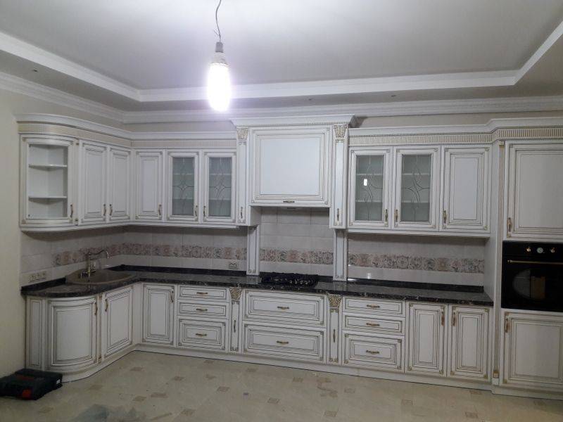 угловая кухня из дерева в Саранске