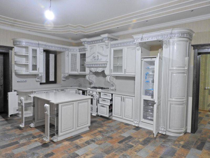 кухня угловая из массива классическая в Саранске