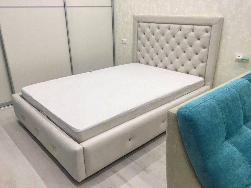 мягкая кровать со стразами в Саранске