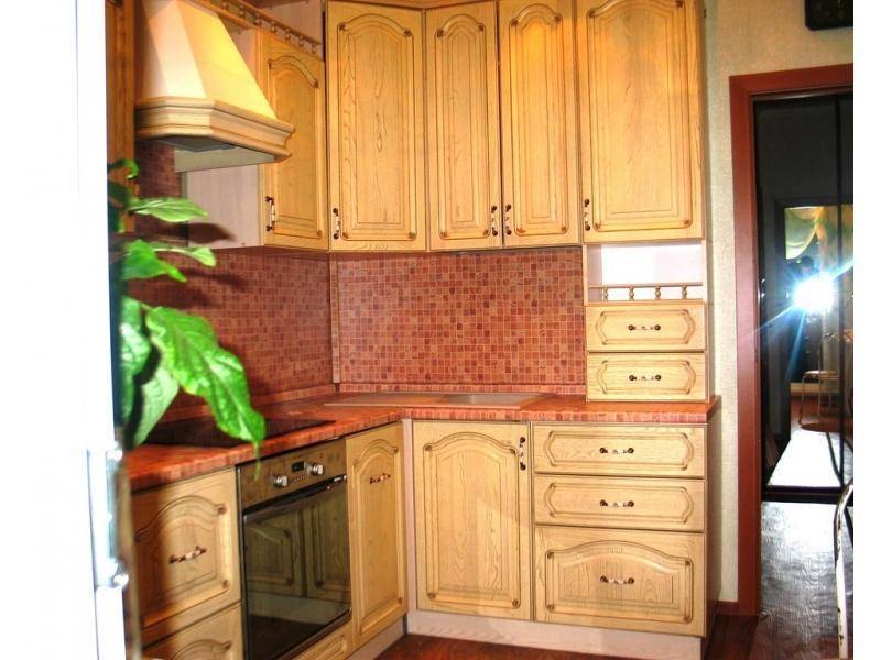 угловая классическая кухня в Саранске