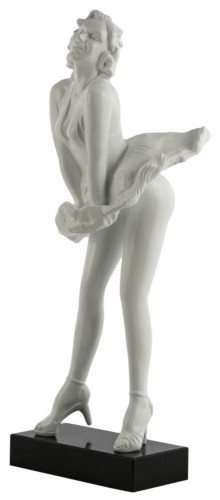 статуэтка she again white в Саранске